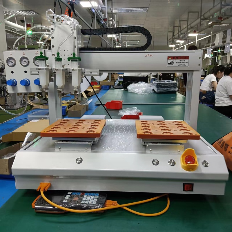 桌面式多胶枪点胶机